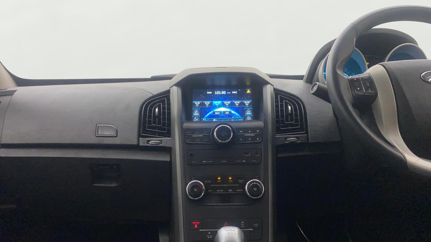 2018 Mahindra XUV500 W10, Diesel, Manual, 55,972 km, Air Conditioner