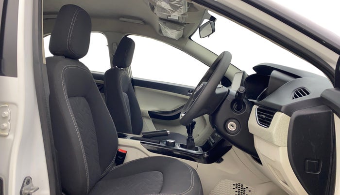 2022 Tata NEXON XZ PETROL, Petrol, Manual, 33,081 km, Right Side Front Door Cabin