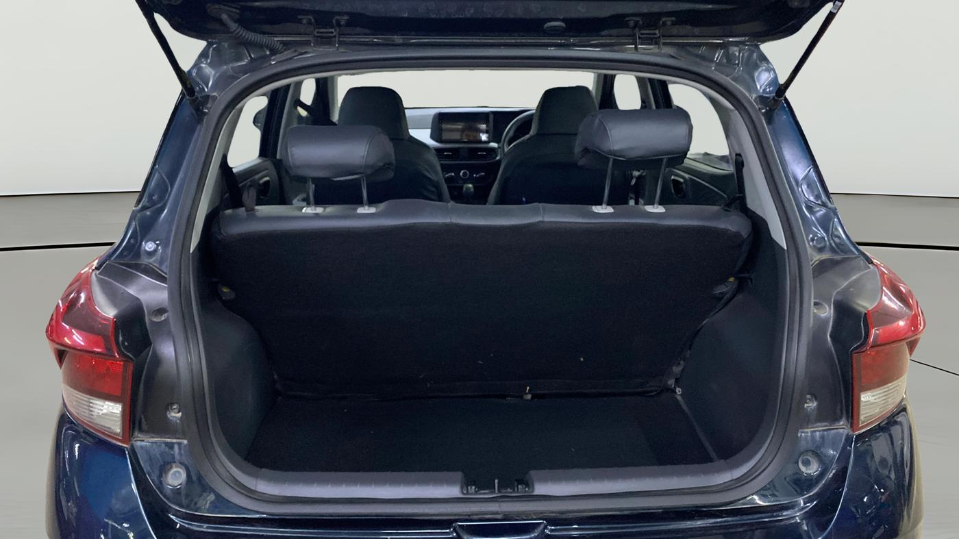2025 Hyundai GRAND I10 NIOS MAGNA 1.2 KAPPA VTVT, Petrol, Manual, 2,243 km, Boot Open Zoomed View