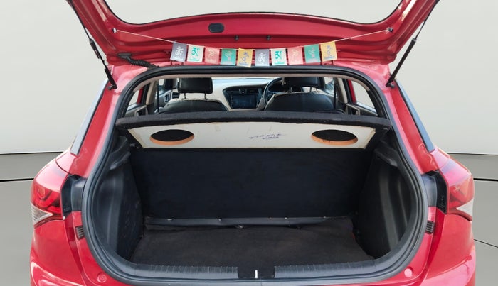 2017 Hyundai Elite i20 SPORTZ 1.2, Petrol, Manual, 1,30,496 km, Boot Open Zoomed View