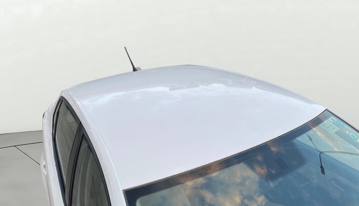 2017 Volkswagen Ameo COMFORTLINE PLUS 1.2L, Petrol, Manual, 1,43,785 km, Roof