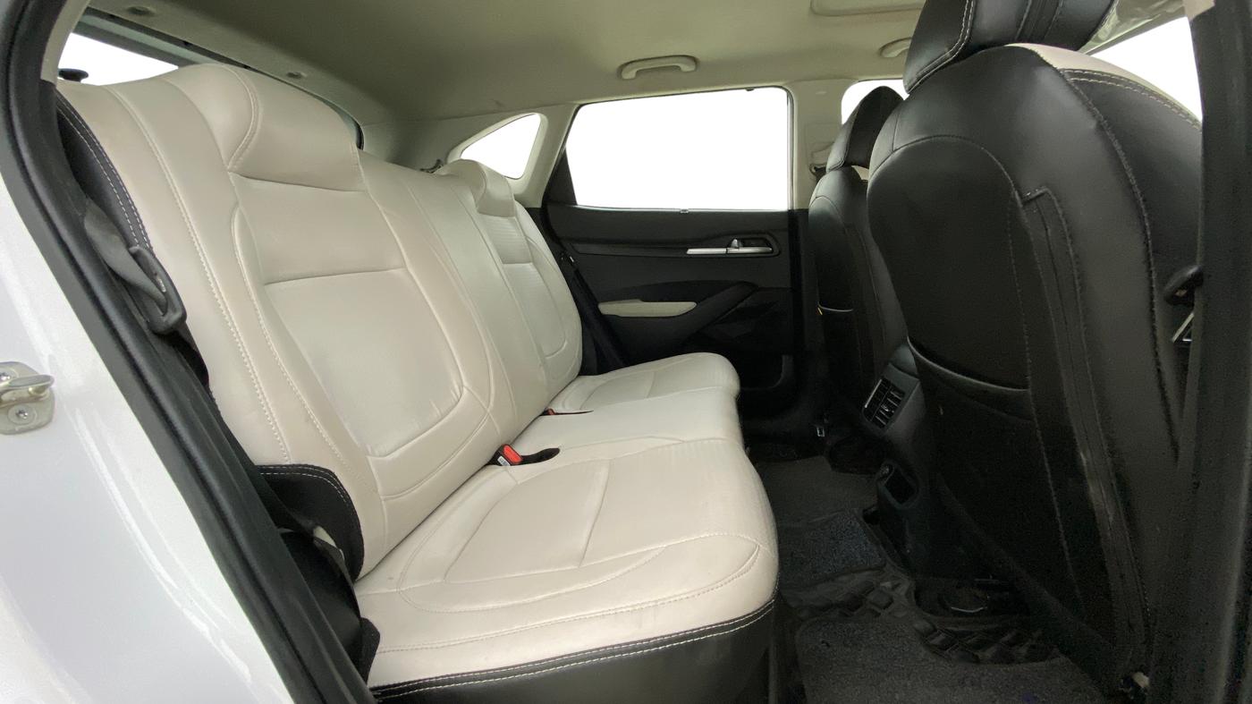 2023 KIA SELTOS HTK PLUS 1.5 DIESEL IMT, Diesel, Manual, 1,17,162 km, Right Side Rear Door Cabin
