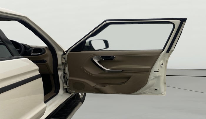 2022 Mahindra BOLERO NEO N 10 (O), Diesel, Manual, 73,297 km, RHS Front Door