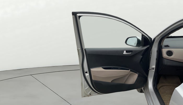 2015 Hyundai Grand i10 SPORTZ 1.2 KAPPA VTVT, Petrol, Manual, 61,896 km, LHS Front Door