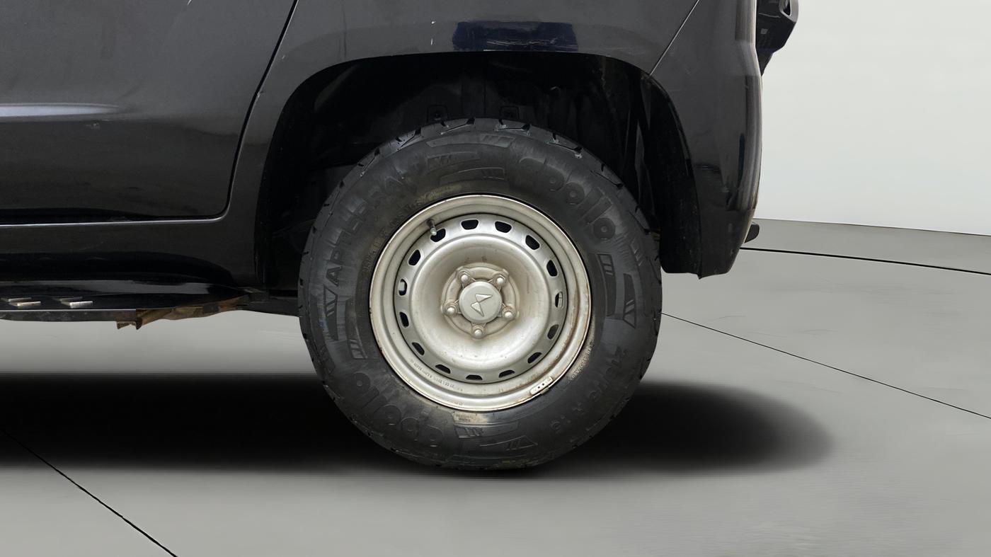 2023 Mahindra BOLERO NEO N 4, Diesel, Manual, 1,08,158 km, Left Rear Wheel