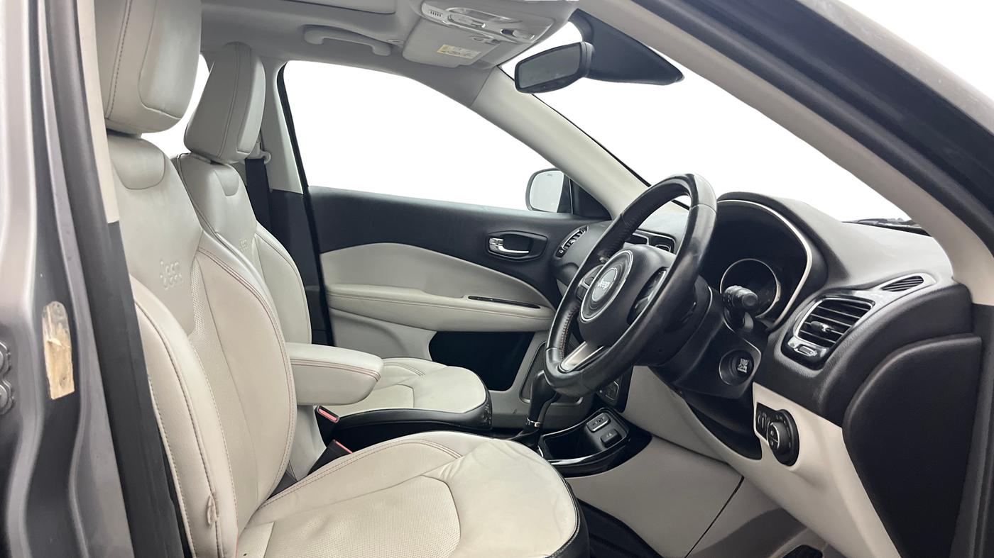 2018 Jeep Compass LIMITED PLUS PETROL AT, Petrol, Automatic, 94,720 km, Right Side Front Door Cabin