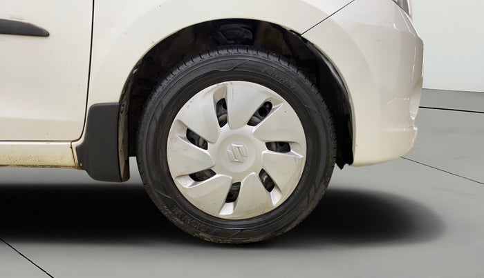 2016 Maruti Celerio VXI CNG, CNG, Manual, 71,885 km, Right Front Wheel