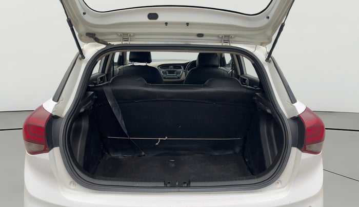 2019 Hyundai Elite i20 MAGNA PLUS 1.2, Petrol, Manual, 61,702 km, Boot Open Zoomed View