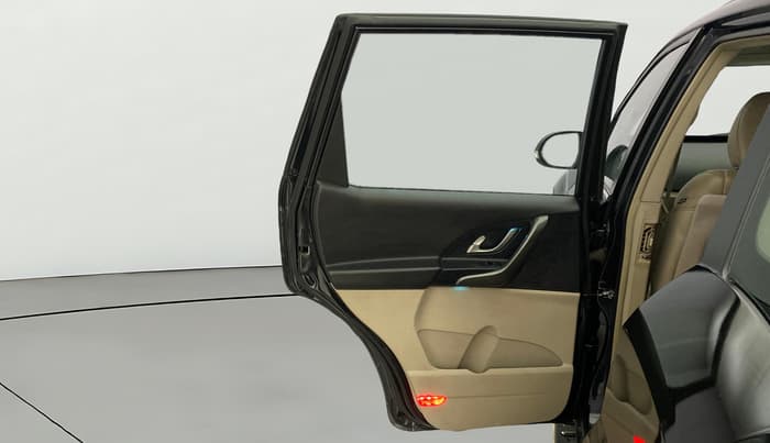 2016 Mahindra XUV500 W10, Diesel, Manual, 58,835 km, LHS Rear Door