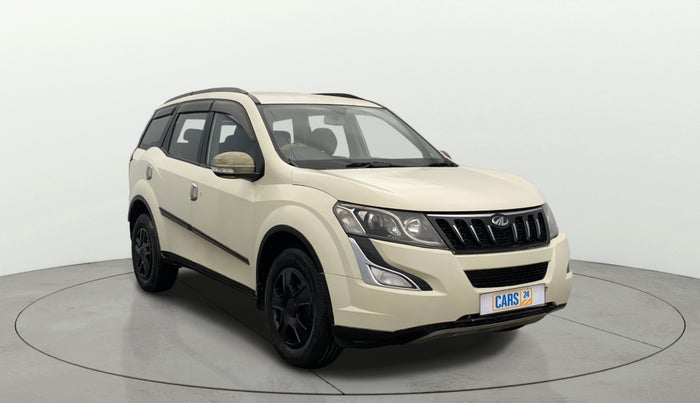 2017 Mahindra XUV500 W6, Diesel, Manual, 99,718 km, Right Front Diagonal