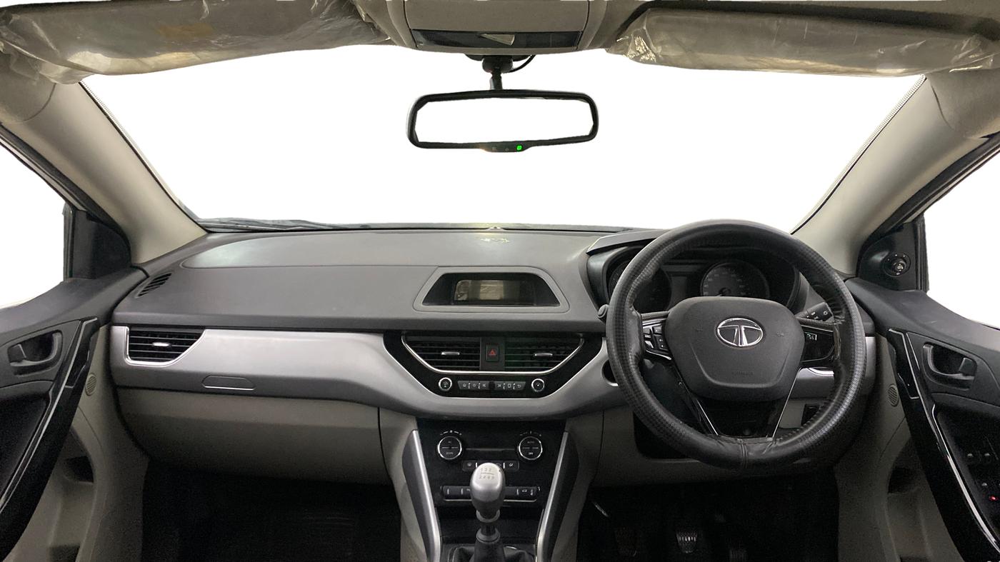2018 Tata NEXON XT PETROL, Petrol, Manual, 62,008 km, Dashboard