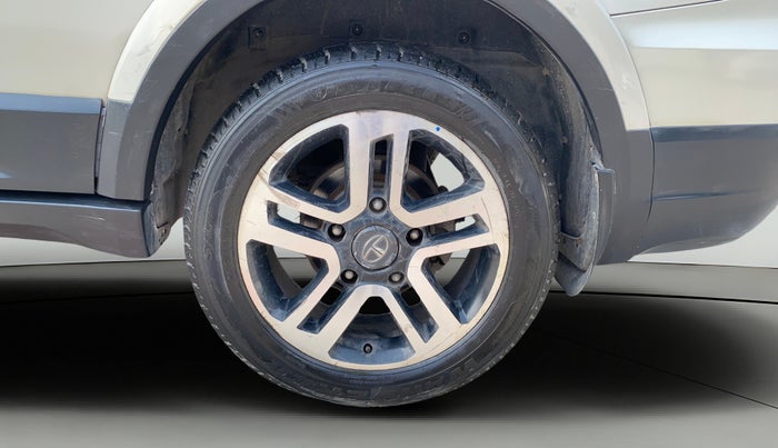 2017 Tata Hexa XTA 4X2 6 STR, Diesel, Automatic, 57,257 km, Left Rear Wheel