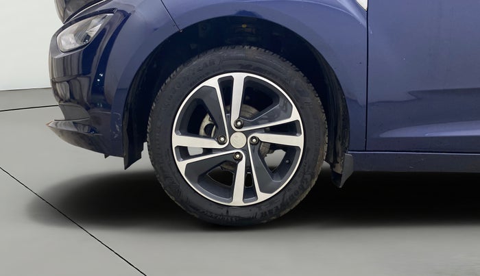 2024 Tata ALTROZ XZ PETROL, Petrol, Manual, 11,792 km, Left Front Wheel