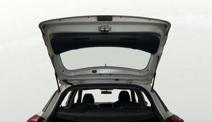 2017 Hyundai Elite i20 ASTA 1.2, Petrol, Manual, 57,500 km, Boot Door Open