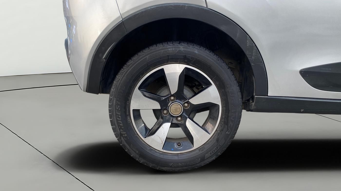 2018 Tata NEXON XZ PLUS DIESEL, Diesel, Manual, 65,367 km, Right Rear Wheel