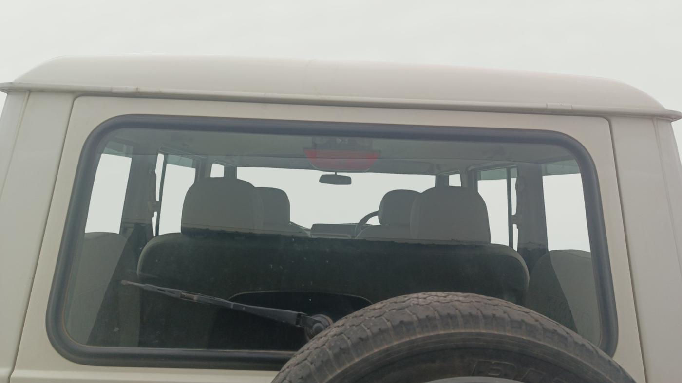 2022 Mahindra Bolero B6 (O), Diesel, Manual, 87,372 km, Rear Windshield