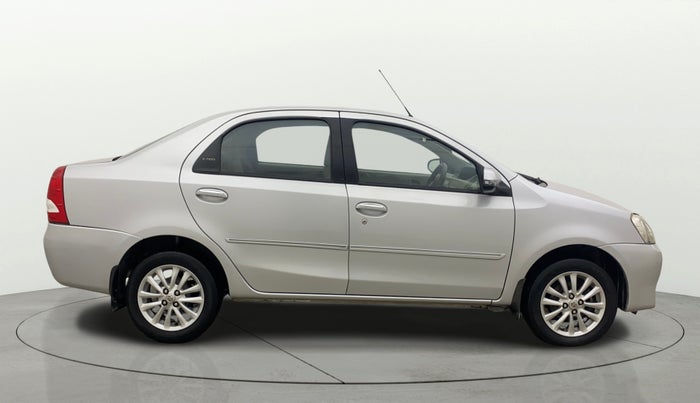 2013 Toyota Etios Liva V, Petrol, Manual, 61,478 km, Right Side View