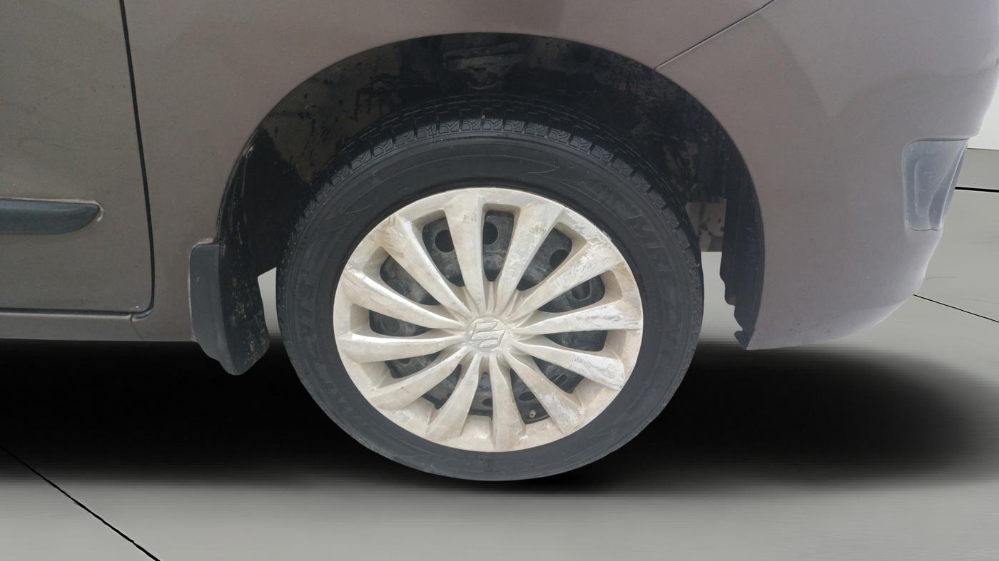 2015 Maruti Wagon R 1.0 VXI, Petrol, Manual, 78,569 km, Right Front Wheel