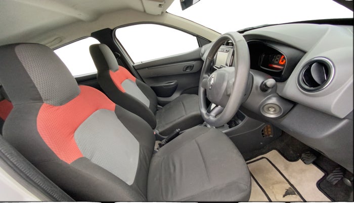 2016 Renault Kwid RXL 1.0 AMT, Petrol, Automatic, 23,707 km, Right Side Front Door Cabin