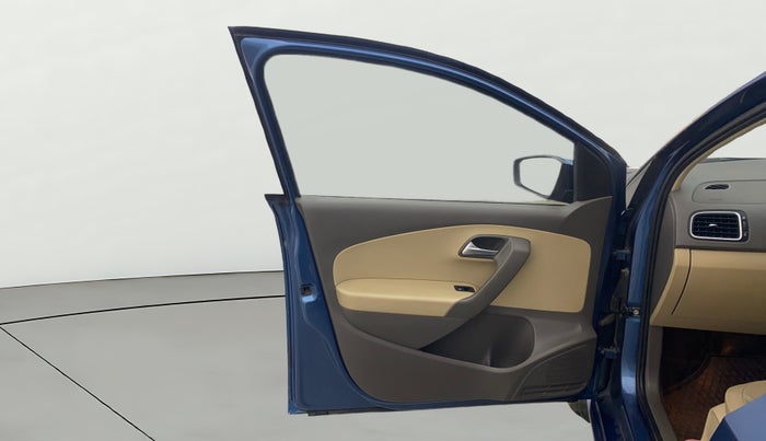 2016 Volkswagen Vento HIGHLINE 1.6 MPI, Petrol, Manual, 55,245 km, LHS Front Door