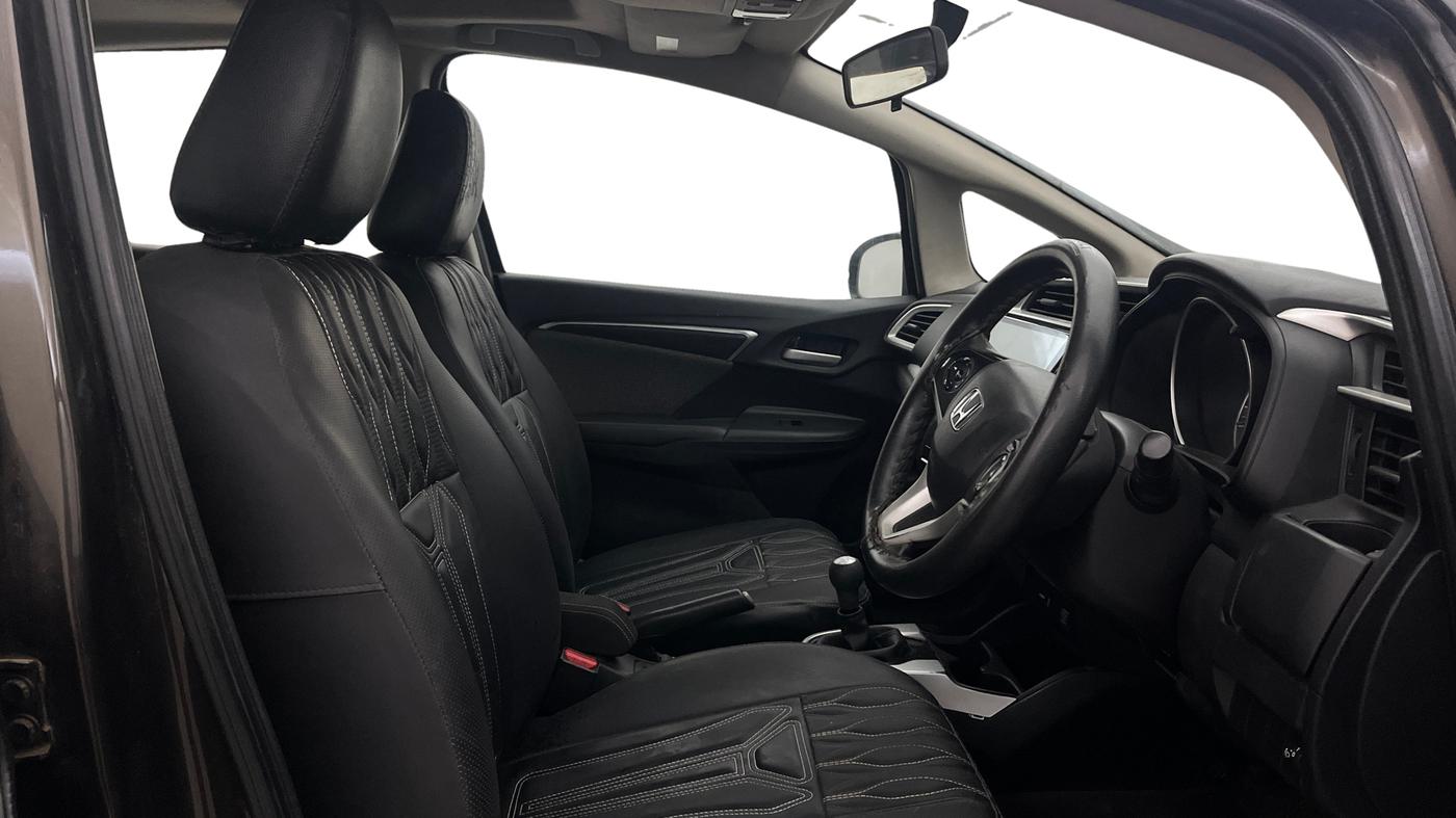 2018 Honda WR-V 1.5L I-DTEC VX MT, Diesel, Manual, 1,34,100 km, Right Side Front Door Cabin