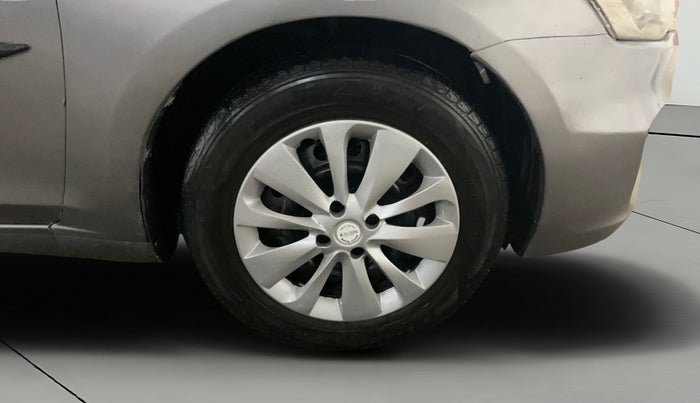 2015 Maruti Ciaz VXI+, Petrol, Manual, 67,224 km, Right Front Wheel