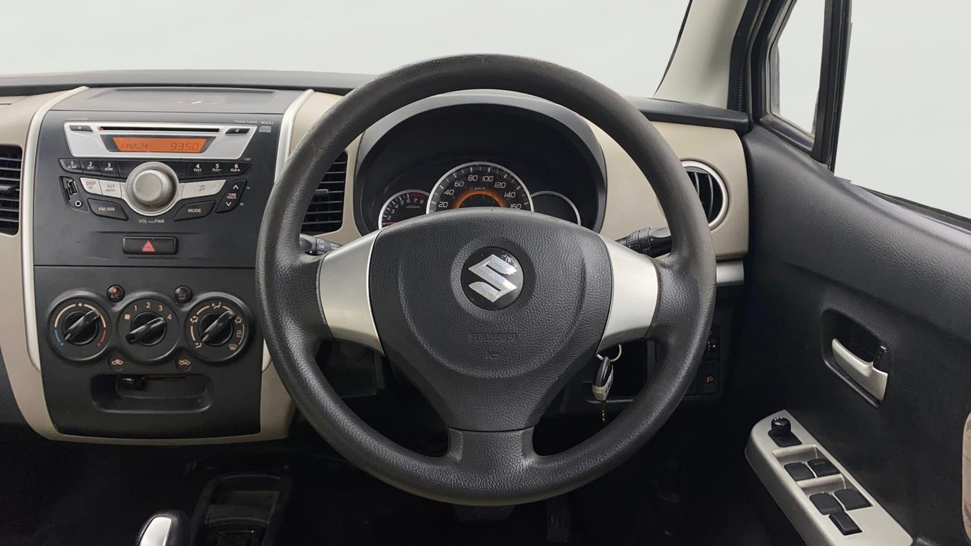 2016 Maruti Wagon R 1.0 VXI (O) AMT, Petrol, Automatic, 36,250 km, Steering Wheel Close Up
