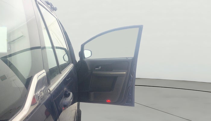 2017 Tata Hexa XT 4X4 7 STR, Diesel, Manual, 60,173 km, RHS Front Door