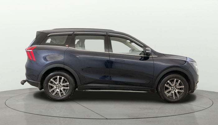 2023 Mahindra XUV700 AX 7 LUXURY P AT 7 STR, Petrol, Automatic, 14,877 km, Right Side View