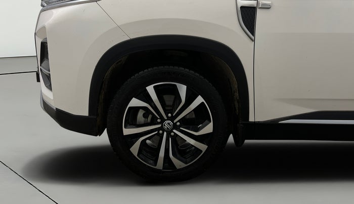 2023 MG HECTOR SHARP PRO 1.5 PETROL TURBO CVT PETROL, Petrol, Automatic, 22,677 km, Left Front Wheel