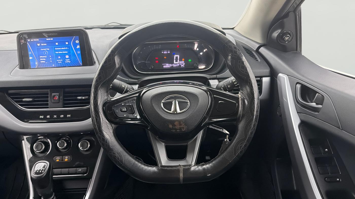 2022 Tata NEXON XM PLUS SUNROOF PETROL, Petrol, Manual, 60,341 km, Steering Wheel Close Up
