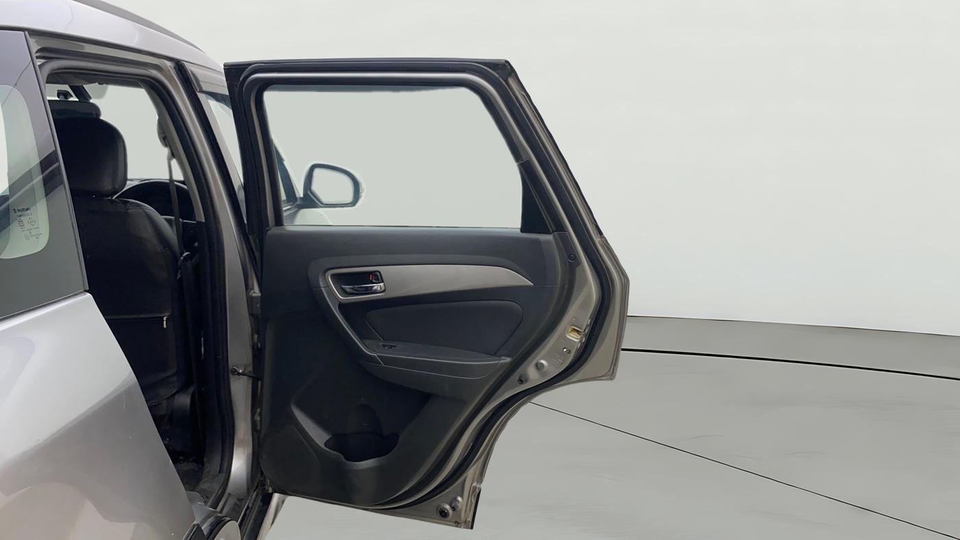 2017 Maruti Vitara Brezza ZDI PLUS, Diesel, Manual, 82,816 km, RHS Rear Door