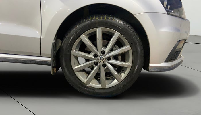 2020 Volkswagen Polo HIGHLINE PLUS 1.0L TSI, Petrol, Manual, 48,480 km, Right Front Wheel