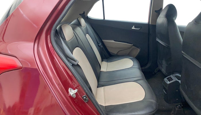 2016 Hyundai Grand i10 SPORTZ 1.2 KAPPA VTVT, Petrol, Manual, 32,353 km, Right Side Rear Door Cabin