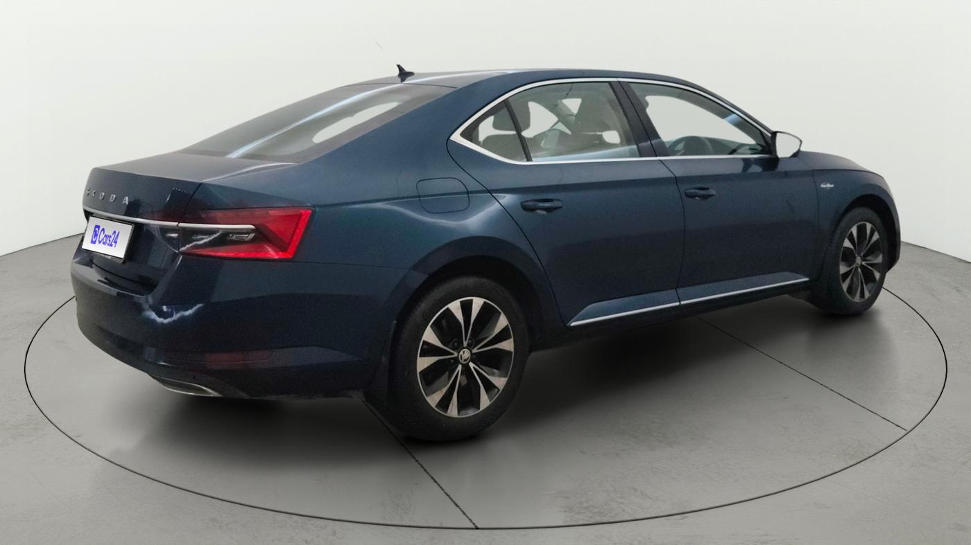 2022 Skoda Superb L&K 2.0 TSI AT, Petrol, Automatic, 61,943 km, Right Back Diagonal