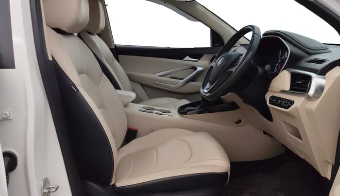 2021 MG HECTOR SHARP 1.5 PETROL CVT, Petrol, Automatic, 43,365 km, Right Side Front Door Cabin