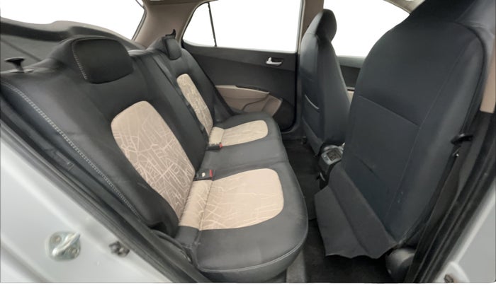 2015 Hyundai Grand i10 SPORTZ 1.2 KAPPA VTVT, Petrol, Manual, 43,553 km, Right Side Rear Door Cabin