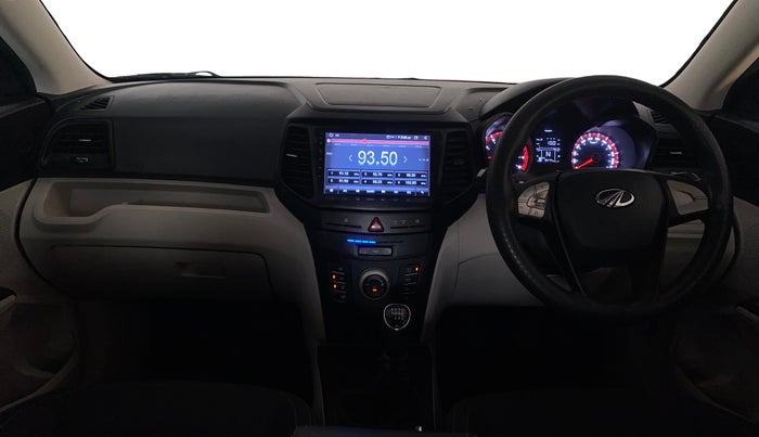 2022 Mahindra XUV300 W6 1.2 PETROL, Petrol, Manual, 19,471 km, Dashboard
