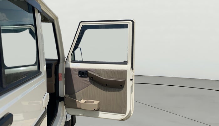 2023 Mahindra Bolero B6, Diesel, Manual, 35,406 km, RHS Front Door
