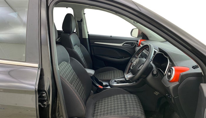 2023 MG ASTOR  SMART BLACK STORM EDITION CVT, Petrol, Automatic, 34,282 km, Right Side Front Door Cabin