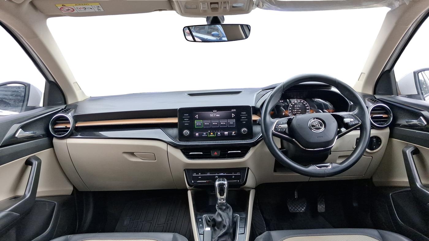 2023 Skoda SLAVIA STYLE 1.0L TSI AT, Petrol, Automatic, 83,399 km, Dashboard