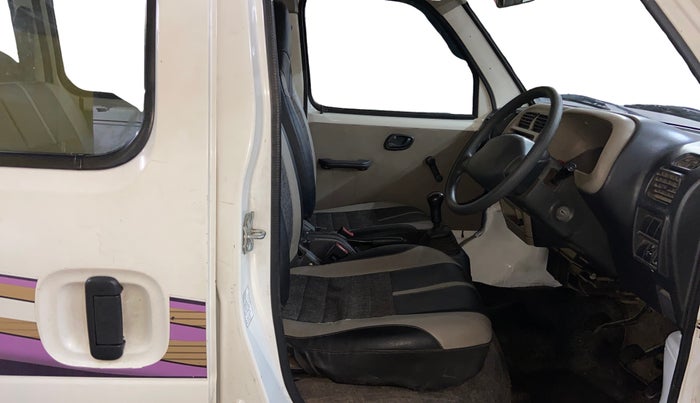 2016 Maruti Eeco 5 STR WITH A/C+HTR, CNG, Manual, 66,563 km, Right Side Front Door Cabin