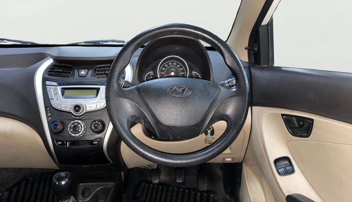 2016 Hyundai Eon MAGNA +, Petrol, Manual, 89,786 km, Steering Wheel Close Up