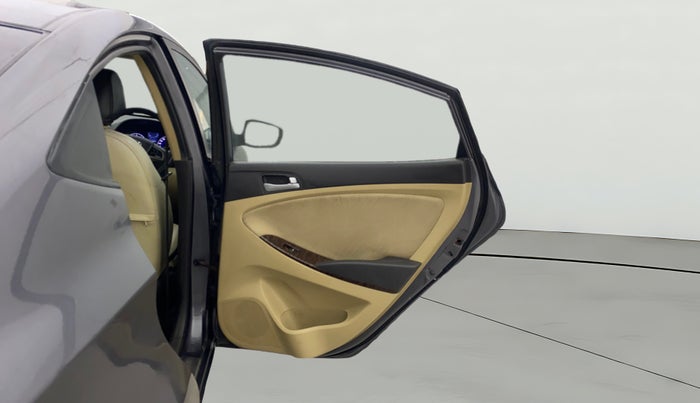 2015 Hyundai Verna FLUIDIC 4S 1.6 VTVT S(O), Petrol, Manual, 1,42,985 km, RHS Rear Door