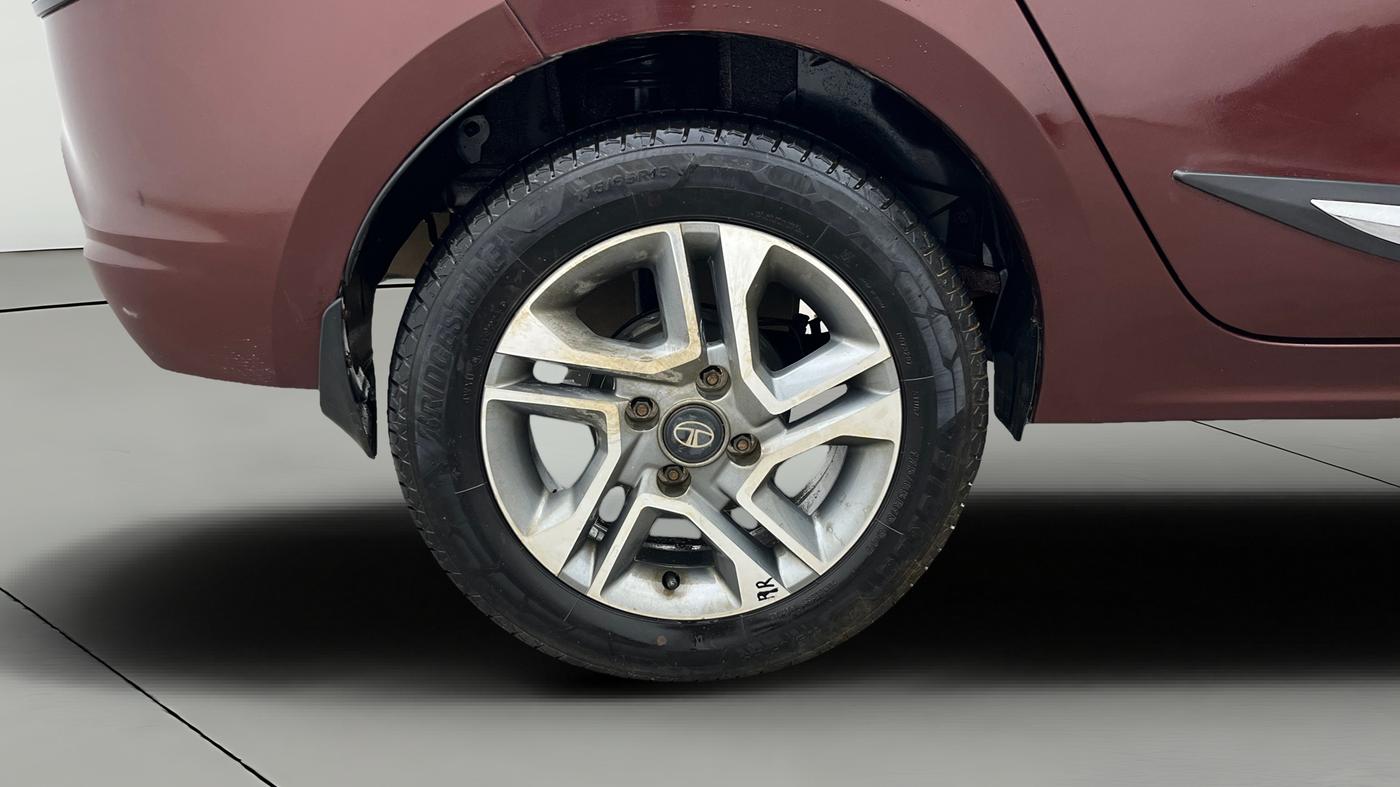 2022 Tata TIGOR XZA PLUS PETROL, Petrol, Automatic, 45,837 km, Right Rear Wheel
