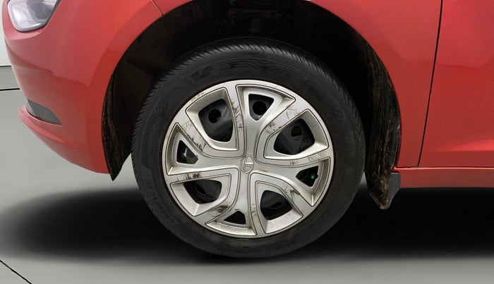 2022 Tata ALTROZ XT PETROL, Petrol, Manual, 33,028 km, Left Front Wheel