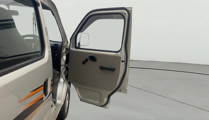 2022 Maruti Eeco 5 STR AC CNG, CNG, Manual, 68,360 km, RHS Front Door