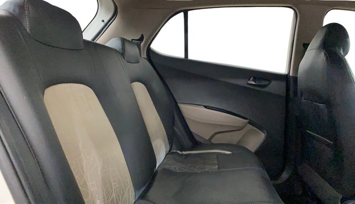 2015 Hyundai Grand i10 MAGNA 1.2 KAPPA VTVT, Petrol, Manual, 60,615 km, Right Side Rear Door Cabin