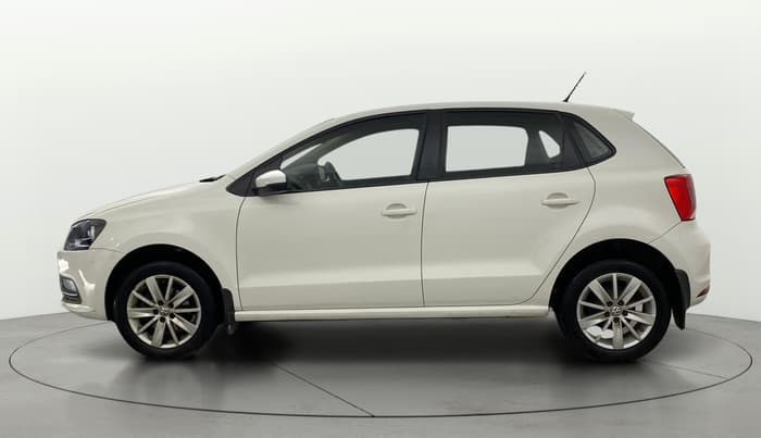 2017 Volkswagen Polo HIGHLINE1.5L, Diesel, Manual, 1,09,963 km, Left Side