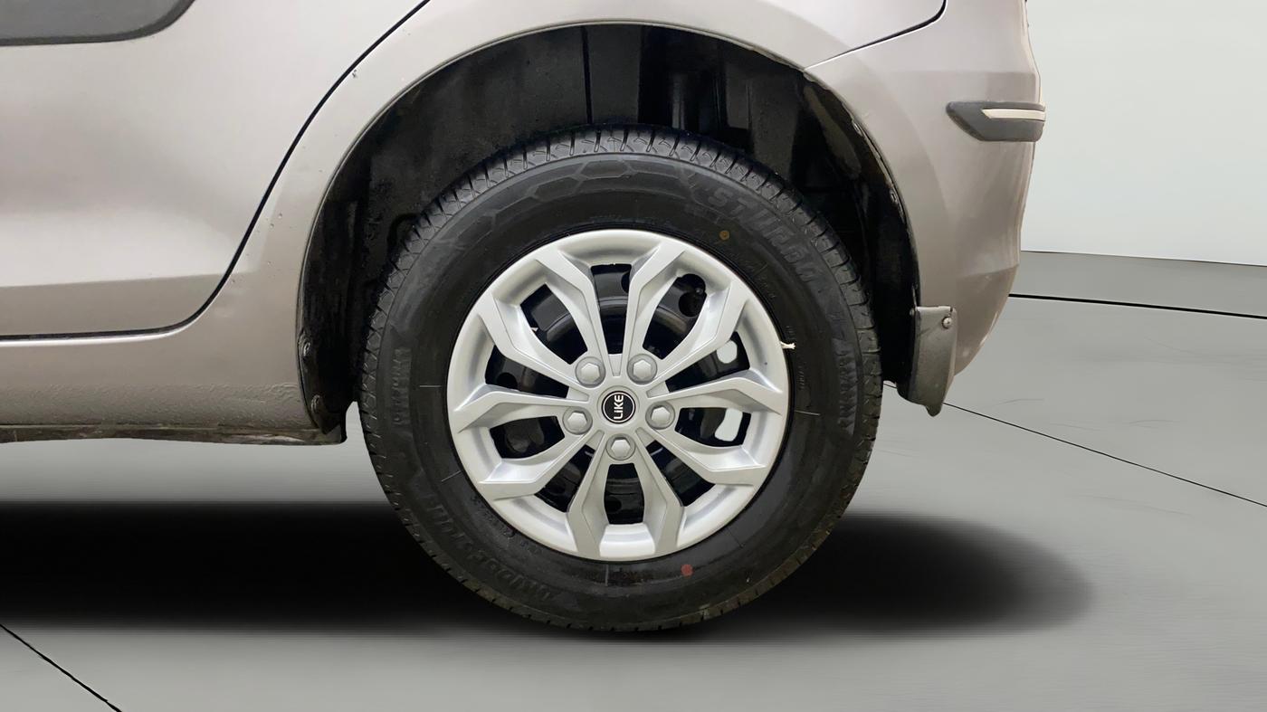 2017 Maruti Swift VXI, Petrol, Manual, 97,134 km, Left Rear Wheel